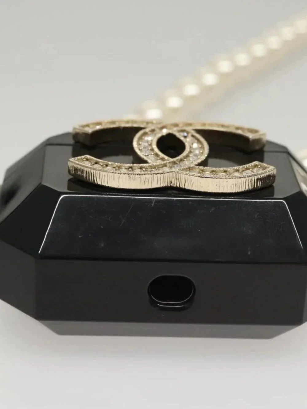 CHANEL Airpods case Shoulder plastic Black CC Auth BA1117SM